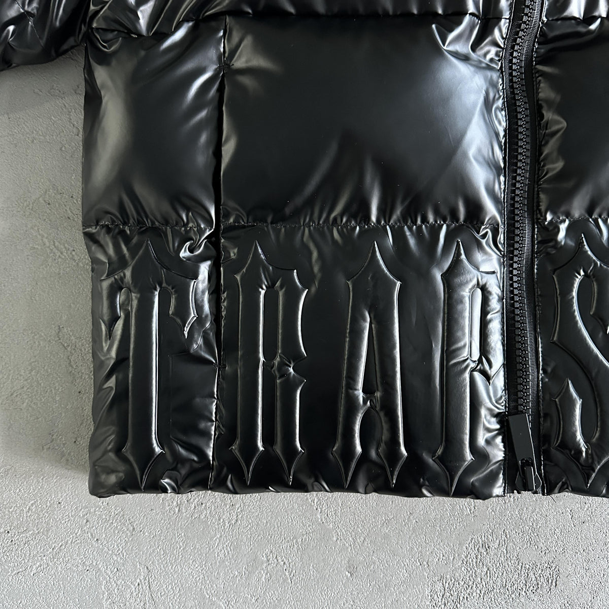 Trapstar Irongate Embossed Puffer Jacket Black